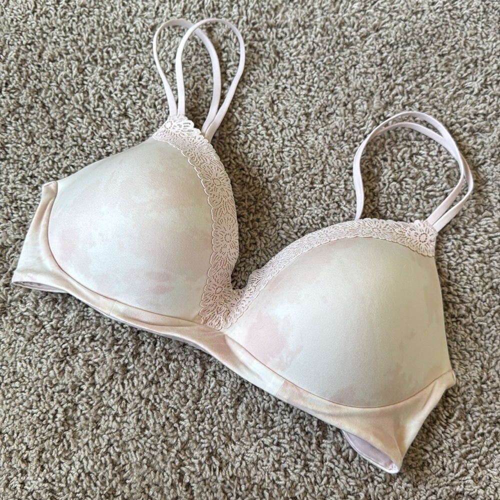 Women’s Aerie Stretch Lightweight Bra 36D - Barely Worn in Great Condition!!